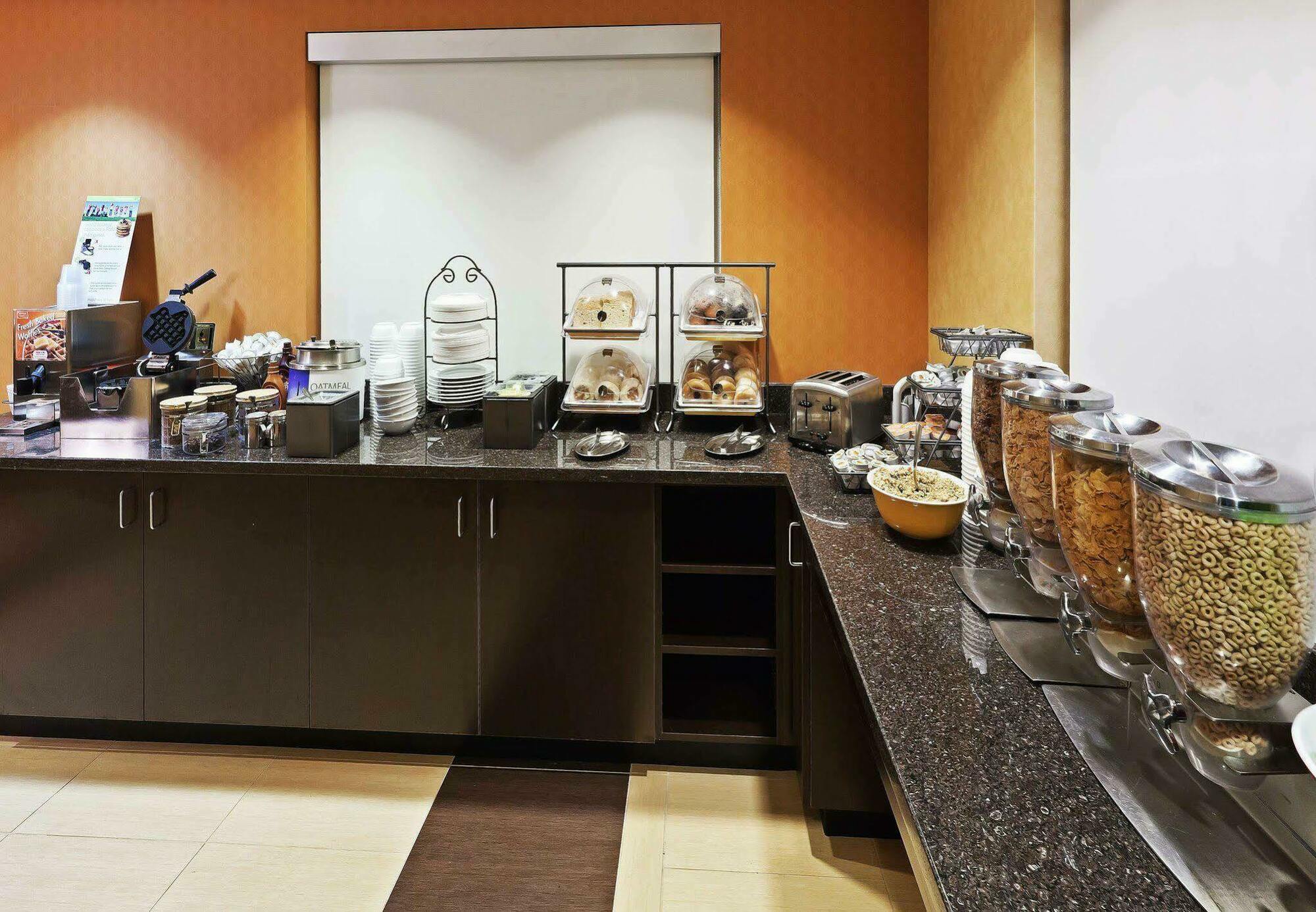 Residence Inn Houston Sugar Land/Stafford Restaurant photo